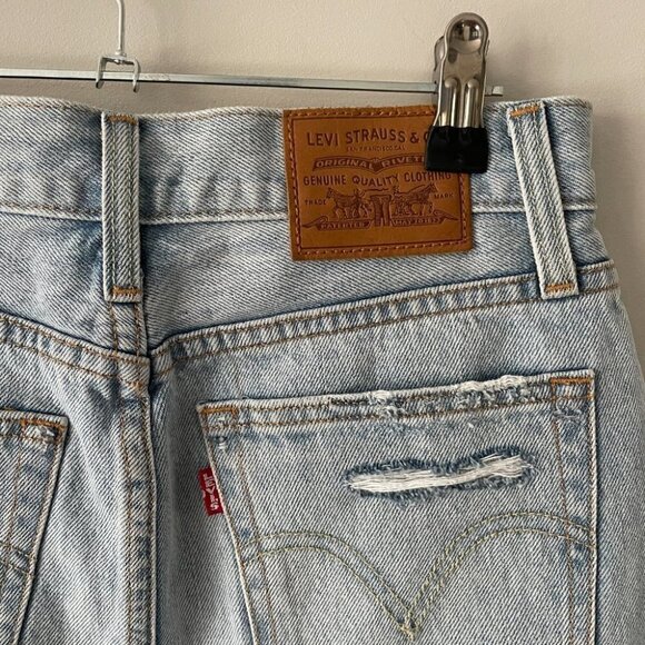 Levi's Destructed Denim Skirt in What's The Damage Womens 24 - Picture 6 of 10